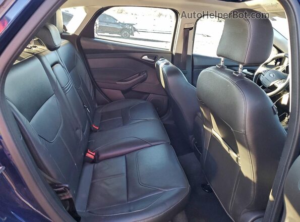 1FADP3K22GL377134 2016 FORD FOCUS Blue Հետևի նստատեղերի տեսք