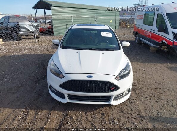 1FADP3L95JL209443 2018 FORD FOCUS ST White უკანა სალონის ხედი