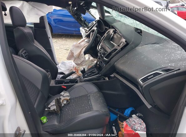 1FADP3L97JL309527 2018 FORD FOCUS ST Белый Вид салона спереди