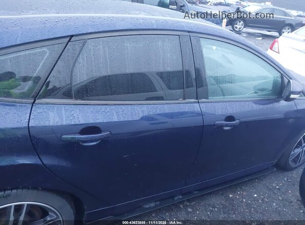 1FADP3L98HL240759 2017 FORD FOCUS ST Blue Widok wnętrza z tyłu