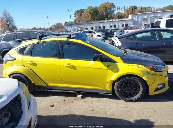 1FADP3L98HL282574 2017 FORD FOCUS ST Yellow Вид задньої частини салону