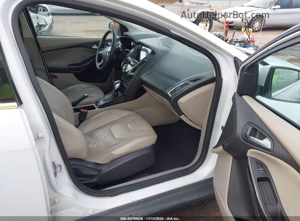 1FADP3R46GL306249 2016 FORD FOCUS ELECTRIC Белый Вид салона спереди