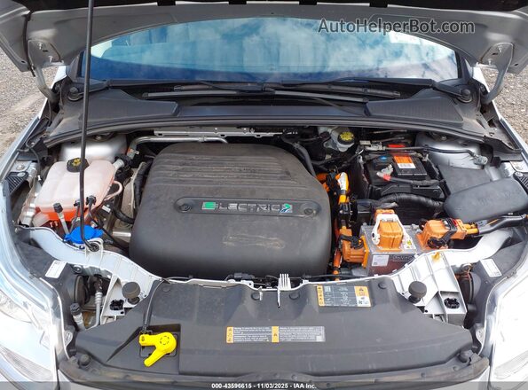 1FADP3R46HL316720 2017 FORD FOCUS ELECTRIC Серебряный Вид сзади