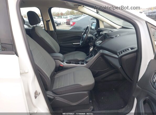 1FADP5AU8GL109915 2016 FORD C-MAX HYBRID White Widok wnętrza z przodu