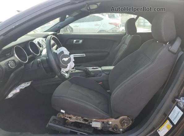1FATP8UH2N5147833 2022 FORD MUSTANG Серый Вид салона спереди