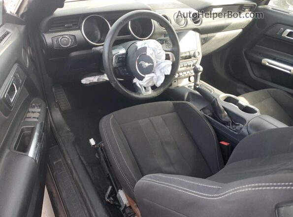 1FATP8UH2N5147833 2022 FORD MUSTANG Серый Вид панели приборов