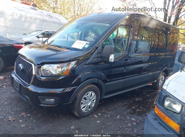 1FBAX2C82RKA15912 2024 FORD PASSENGER Black Przód lewy