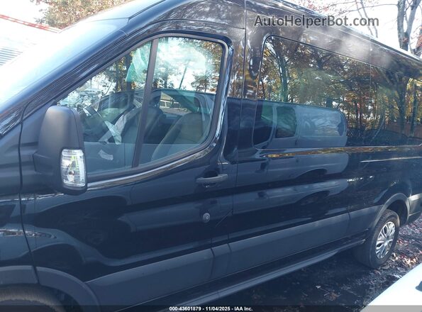 1FBAX2C82RKA15912 2024 FORD PASSENGER Black Widok wnętrza 360 stopni