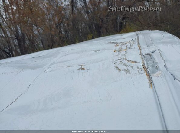 1FBAX2C88TKA06879 2026 FORD PASSENGER White Front view
