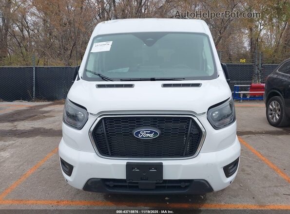 1FBAX2C88TKA06879 2026 FORD PASSENGER White Rear interior view