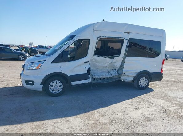 1FBAX2X80MKA49592 2021 FORD PASSENGER White სალონის 360-გრადუსიანი ხედი