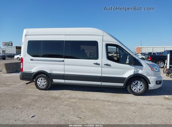 1FBAX2X80MKA49592 2021 FORD PASSENGER White უკანა სალონის ხედი