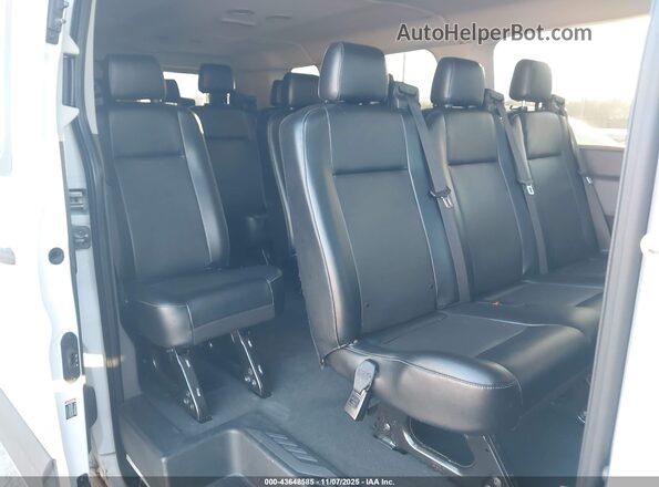 1FBAX2Y80NKA67445 2022 FORD PASSENGER White Vista de la etiqueta del VIN