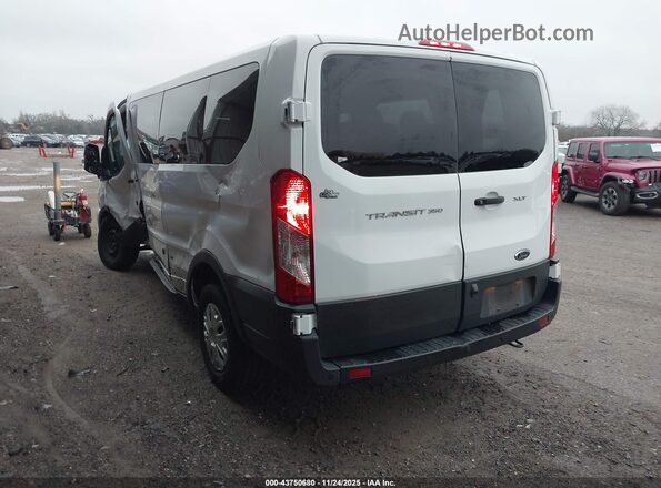 1FBAX2Y81NKA63291 2022 FORD PASSENGER White Trasero izquierdo