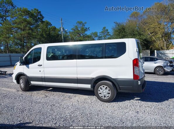 1FBAX2Y82MKA31660 2021 FORD PASSENGER White Սալոնի 360 աստիճան տեսք