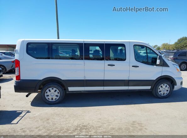1FBAX2Y84MKA64532 2021 FORD PASSENGER White უკანა სალონის ხედი