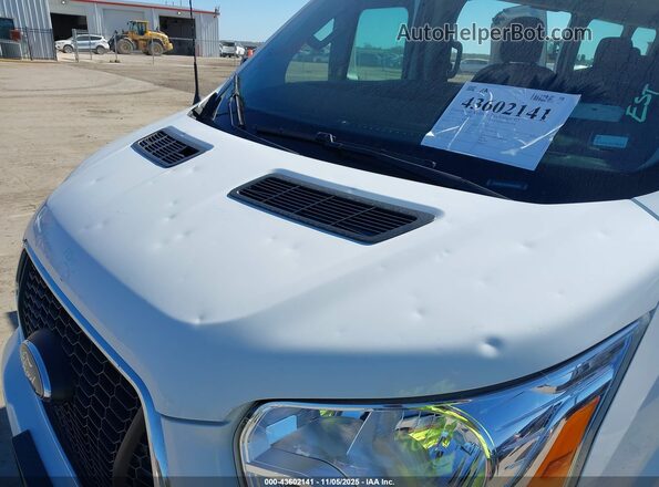 1FBAX2Y84MKA64532 2021 FORD PASSENGER White წინა ხედი