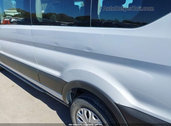 1FBAX2Y84MKA64532 2021 FORD PASSENGER White 
