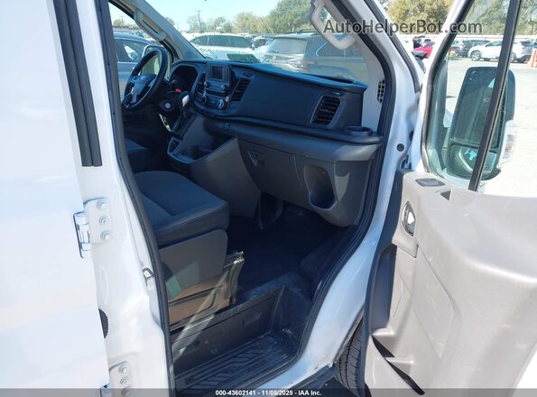 1FBAX2Y84MKA64532 2021 FORD PASSENGER White წინა სალონის ხედი