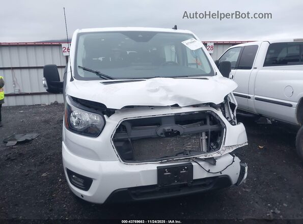 1FBAX2Y87RKA73765 2024 FORD PASSENGER White Widok wnętrza z tyłu