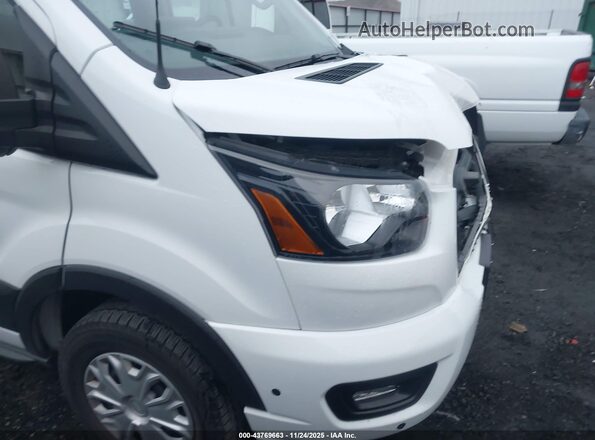 1FBAX2Y87RKA73765 2024 FORD PASSENGER White 