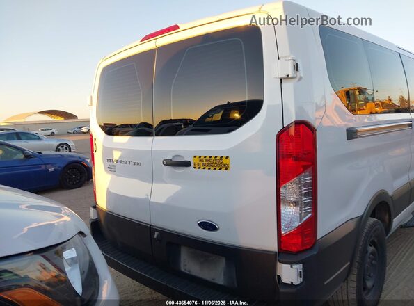 1FBAX2Y88NKA67211 2022 FORD PASSENGER White 