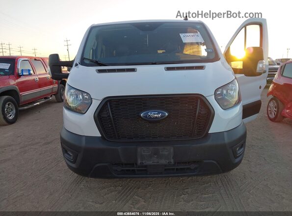 1FBAX2Y88NKA67211 2022 FORD PASSENGER White Vista frontal