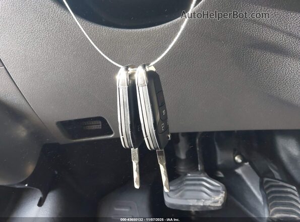 1FBAX2Y8XNKA67257 2022 FORD PASSENGER White Вид панелі приладів