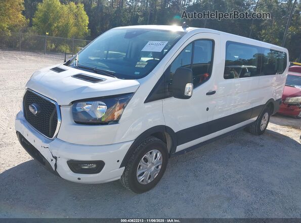 1FBAX2Y8XRKA22809 2024 FORD PASSENGER White Առջևի ձախ երեք քառորդ տեսարան