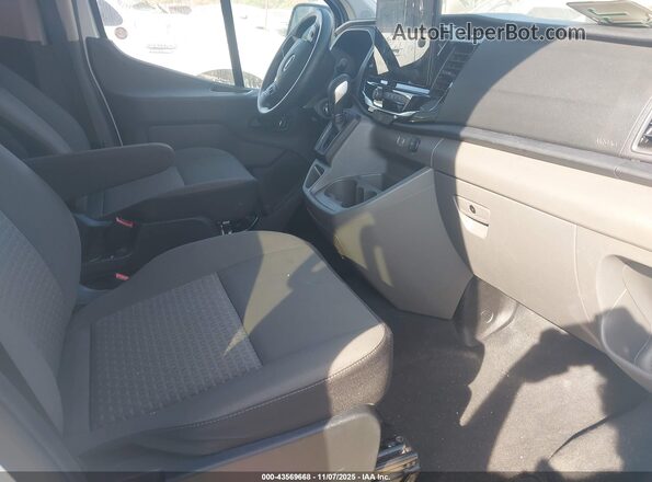 1FBAX2YG2PKB08250 2023 FORD PASSENGER White წინა სალონის ხედი