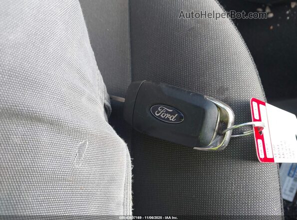 1FBAX2YG4PKA91001 2023 FORD PASSENGER White Вид панелі приладів