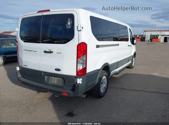 1FBAX2YG5PKA45175 2023 FORD PASSENGER Белый Задняя правая четверть
