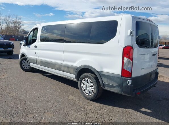 1FBAX2YG7PKA93857 2023 FORD PASSENGER White Tył lewy
