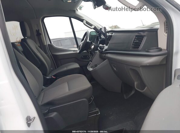 1FBAX2YG7RKA28249 2024 FORD PASSENGER White Սալոնի դիմացի տեսք