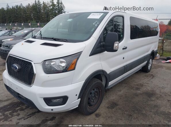 1FBAX2YGXRKA21621 2024 FORD PASSENGER White წინა მარცხენა ხედი სამი მეოთხედიდან