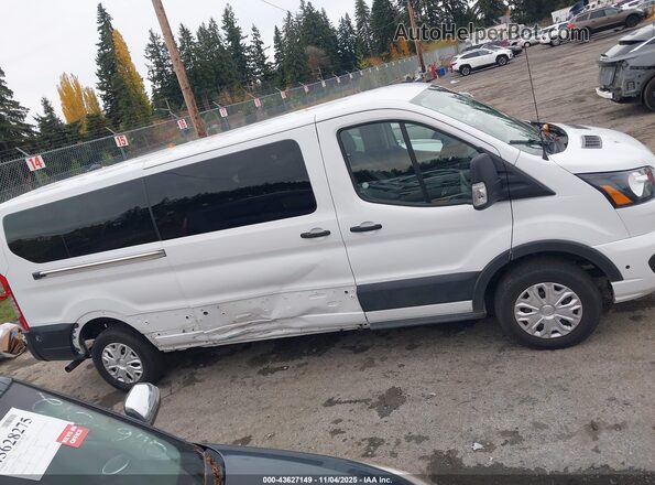 1FBAX2YGXRKA21621 2024 FORD PASSENGER White სალონის 360-გრადუსიანი ხედი