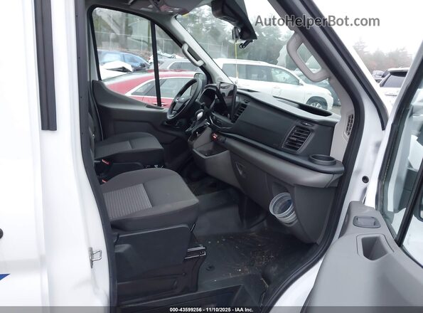 1FDAX2C85RKB51460 2024 FORD PASSENGER White Widok wnętrza z przodu