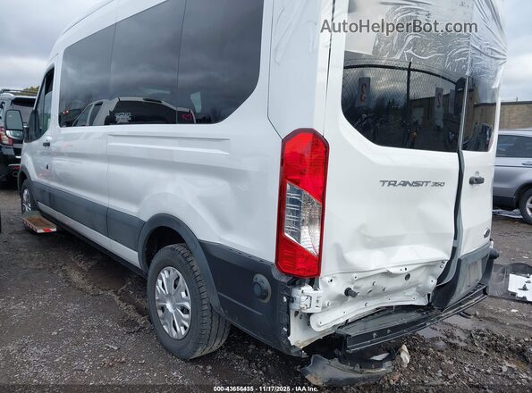 1FDAX2C86RKA04659 2024 FORD PASSENGER White Trasero izquierdo