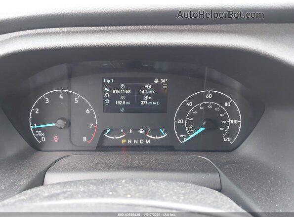 1FDAX2C86RKA04659 2024 FORD PASSENGER White Vista de los asientos traseros