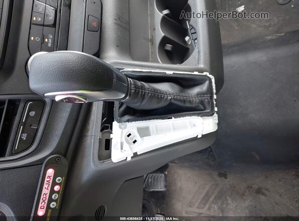1FDAX2C86RKA04659 2024 FORD PASSENGER White 