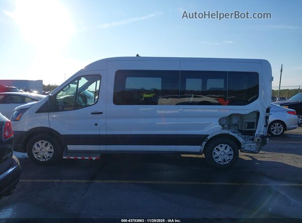 1FDAX2C88MKA75614 2021 FORD PASSENGER White Widok wnętrza 360 stopni
