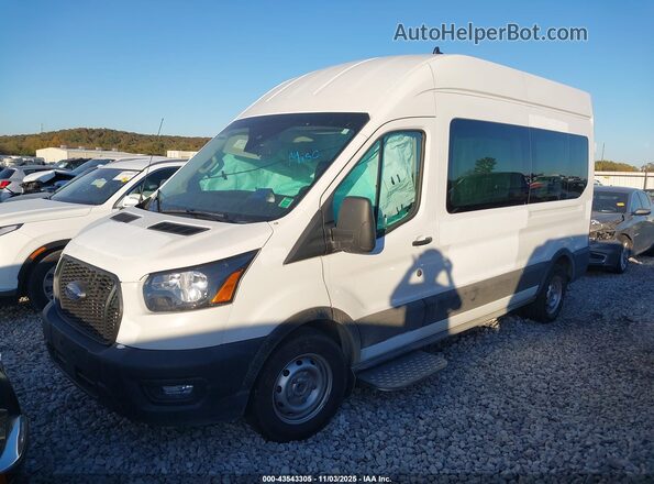1FDAX2X80SKA04754 2025 FORD PASSENGER White Առջևի ձախ երեք քառորդ տեսարան