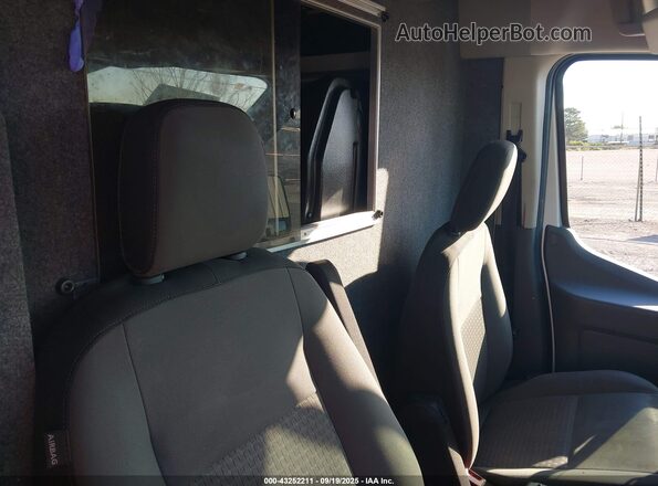 1FDBR1CG4MKB02582 2021 FORD TRANSIT-250 White VIN կոդի պիտակի տեսք