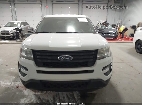 1FM5K8AR3GGA08229 2016 FORD UTILITY POLICE INTERCEPTOR Белый Вид щитка приборов
