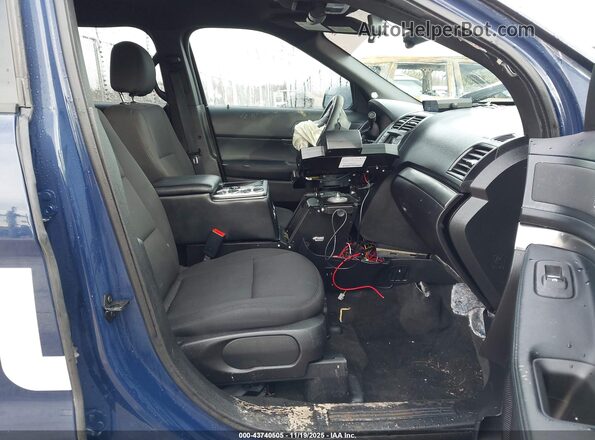 1FM5K8AR3GGA19215 2016 FORD UTILITY POLICE INTERCEPTOR Blue Вид салону спереду