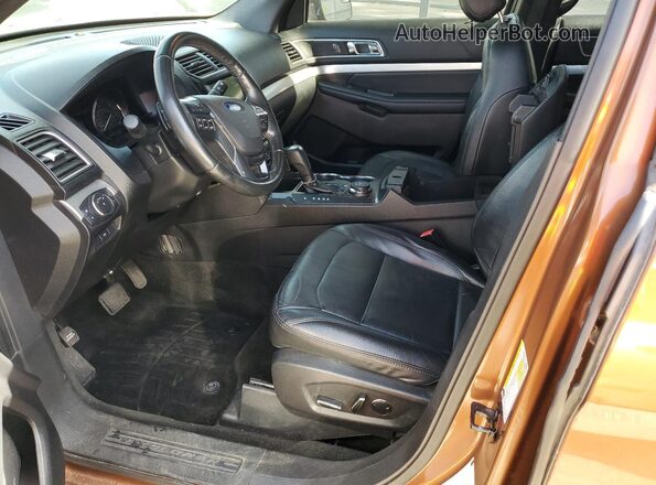 1FM5K8D85HGA28308 2017 FORD FORD EXPLORER Orange წინა სალონის ხედი