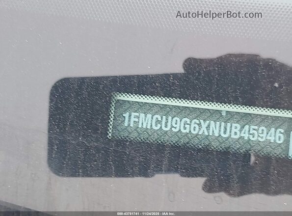 1FMCU9G6XNUB45946 2022 FORD ESCAPE Белый Вид подкапотного пространства