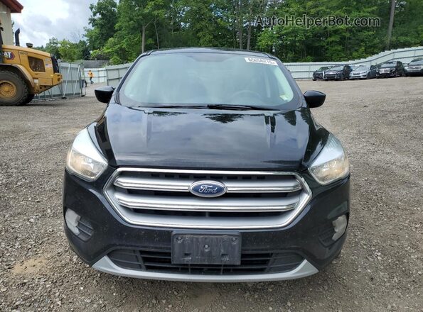 1FMCU9GD2HUC40942 2017 FORD ESCAPE Black Widok z przodu
