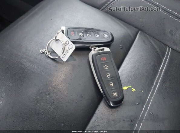 1FMCU9J94JUB92497 2018 FORD ESCAPE Black Dashboard view