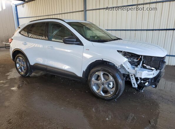 1FMCU9MN7TUA10187 2026 FORD ESCAPE White 